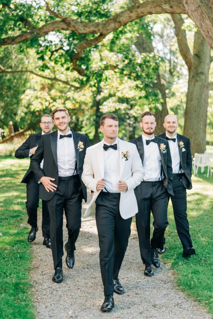 groom and groomsmen at Wadsworth Homestead