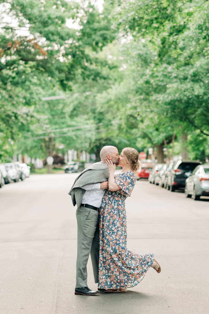 Couple kissing in the streets of richmond va