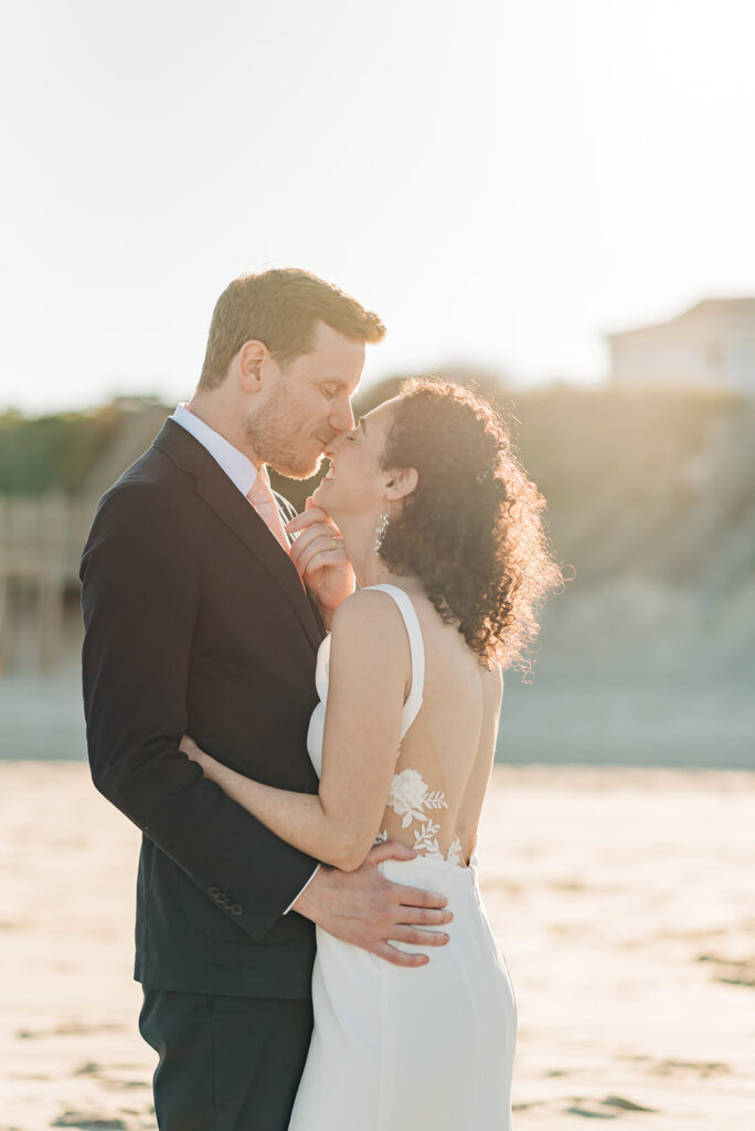 couple kissing in OBX