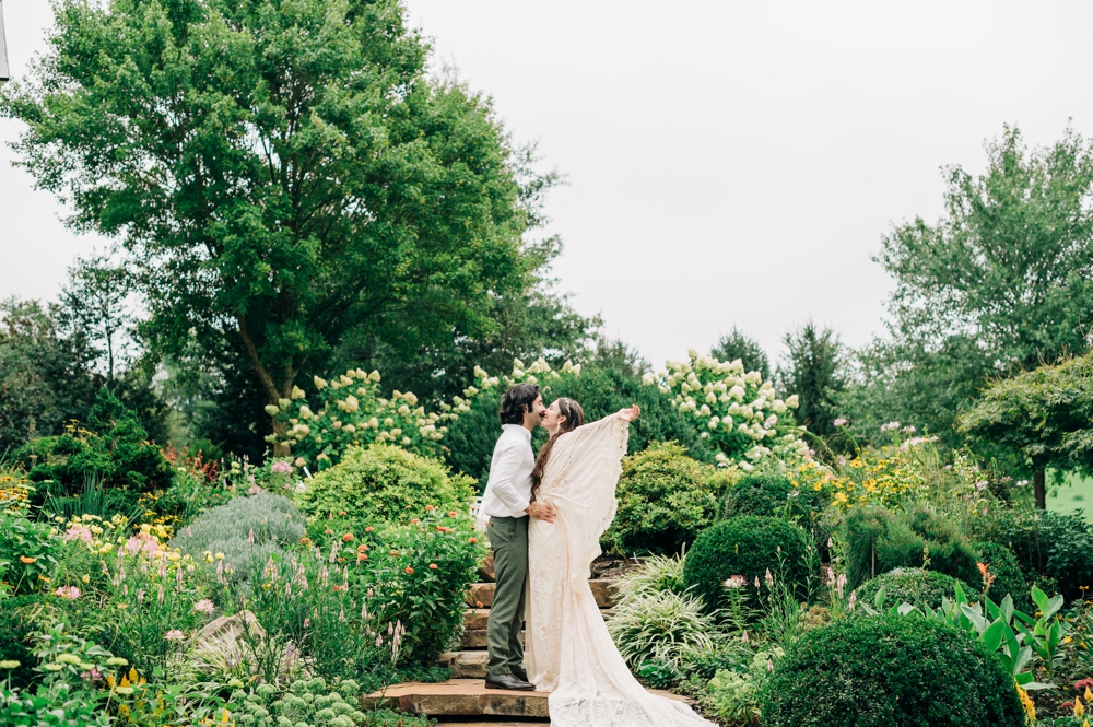 Festival bride & groom at Glen Ellen Farms