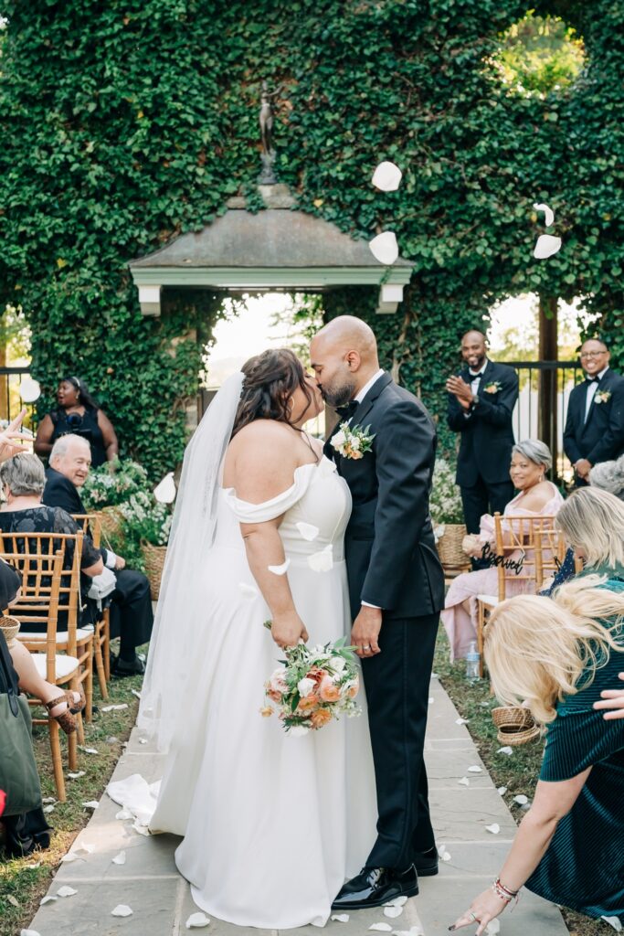 Green Ivy wall ceremony at The Goodsone Inn