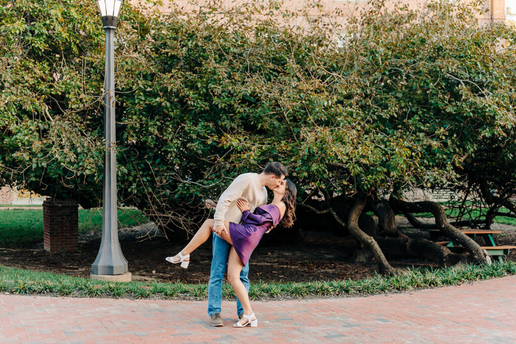 couple leaning in for a kiss