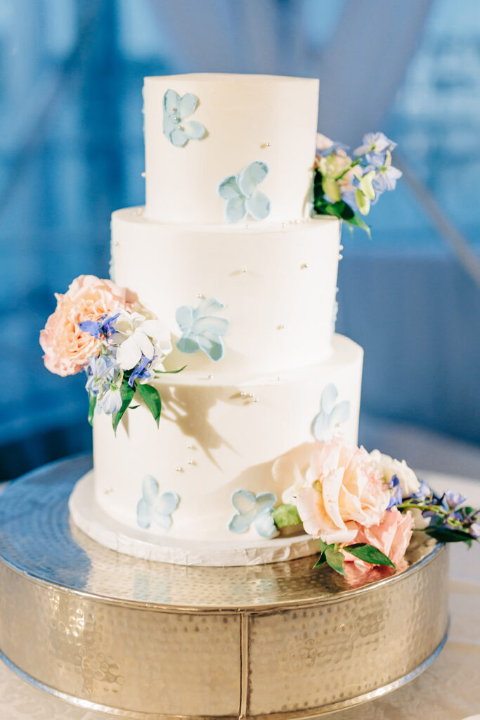 tiered wedding cake